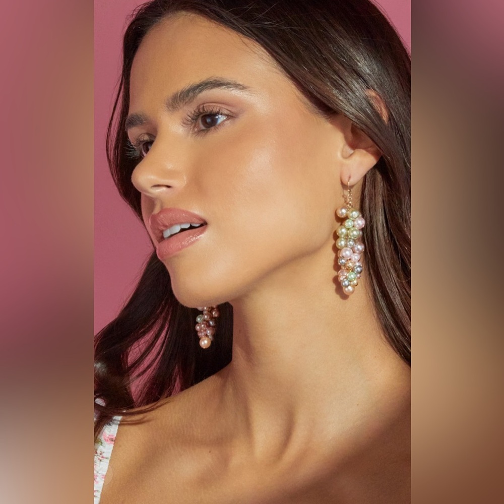New Francesca’s Luxe Multi Cluster Pearl Drop Earrings